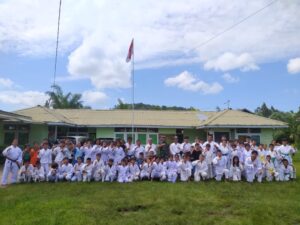 Raih Puncak Prestasi Babinsa Dukung Penuh Peserta Ujian Kenaikan Tingkat Karate KKI