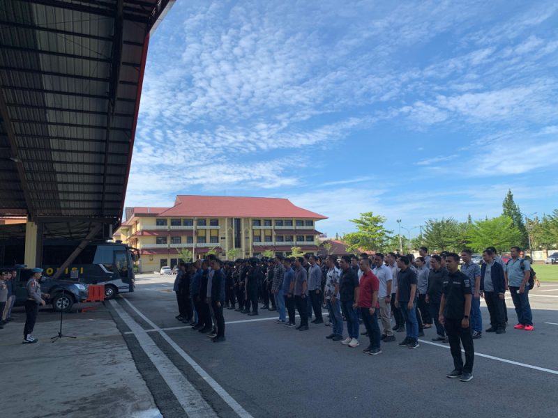 Polda Kalbar Melaksanakan Apel Persiapan Operasi Pekat Kapuas II 2025, Sasaran Premanisme dan Ormas Pengganggu Kegiatan Perekonomian di Kalimantan Barat